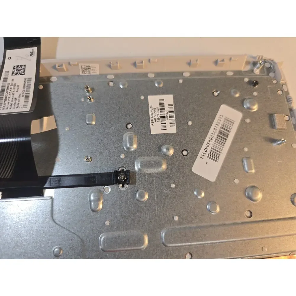 HP Chromebook 11 G3 N2840 Palmrest w/ Keyboard 788639-001 Silver And Black